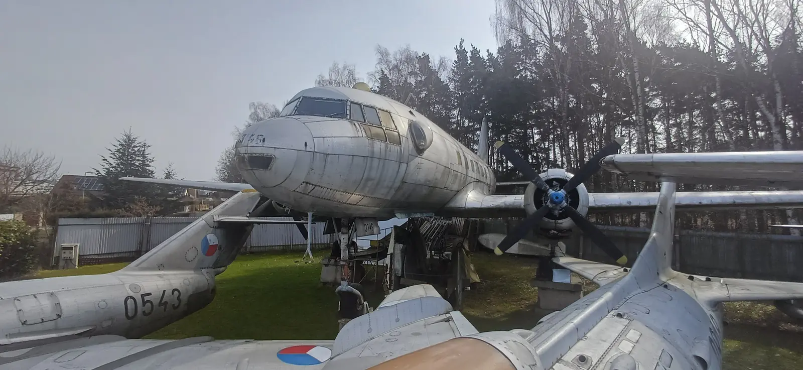 MiG-15SB č. 0543 a dopravní Il-14T č. 3146 v Air Parku Zruč